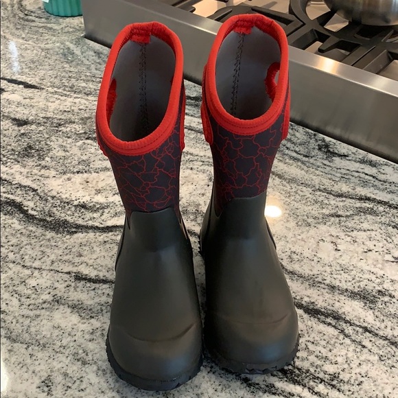 bogs kids size 12